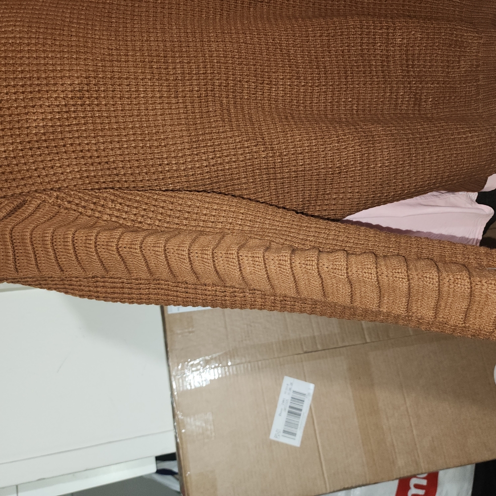 Brown Ribbed Sweater with Button Accents - Picture 3 of 6